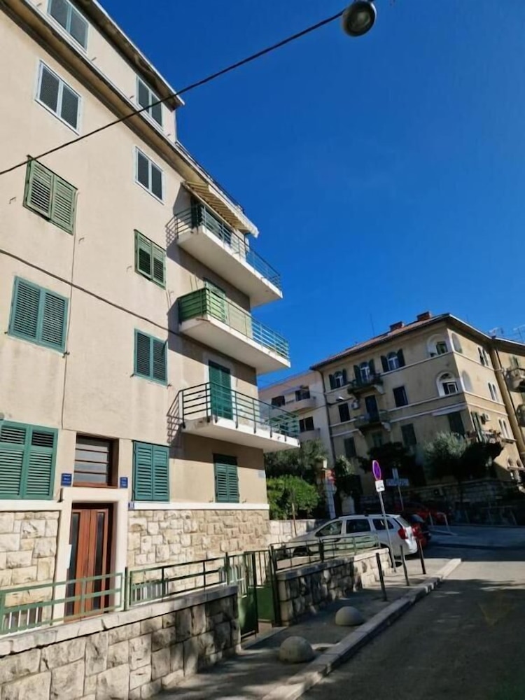 Split Vacations - Apartment and Room Columbo - Property Image 4