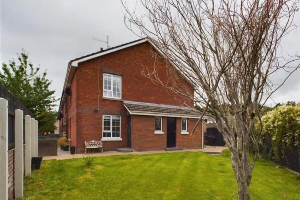4 Bedroom House in Newry Central