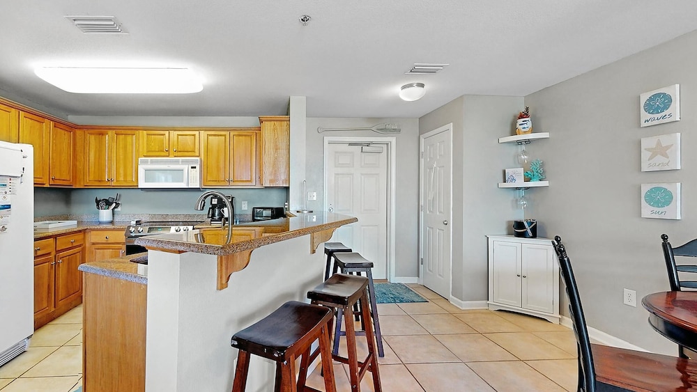Navy Cove Harbor #2106 by Southern Vacation Rentals