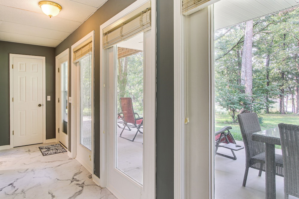 < 1 Mi to Marina: Fair Play Home on Lake Hartwell