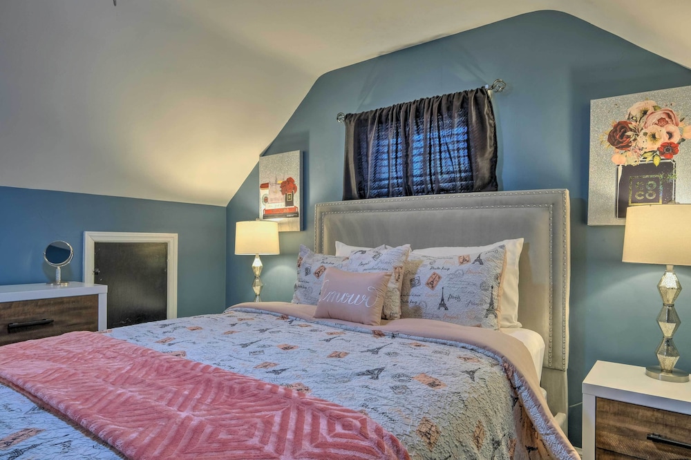 Capitol Heights Home ~ 5 Mi to National Mall! view 2