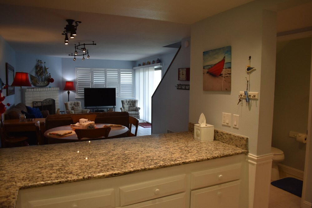 117 Pismo Shores 2 Bedroom Condo by Redawning view 3