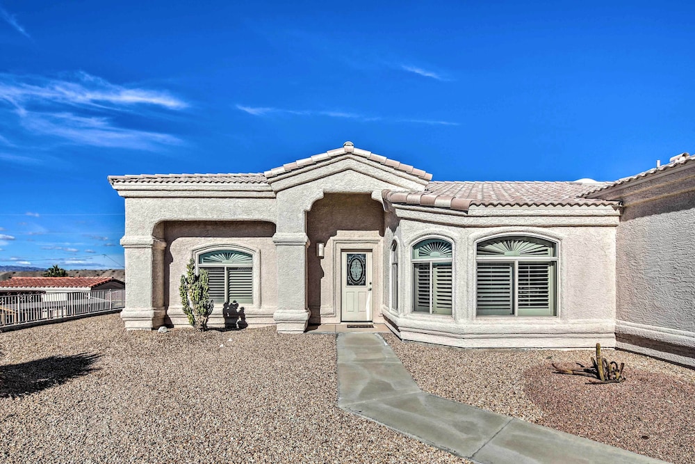 Cozy Lake Havasu House w/ Views - 1 Mi to Water! view 5