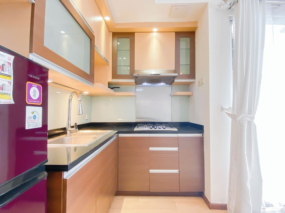 Spacious And Cozy 2Br With Extra Room At Marina Ancol Apartment