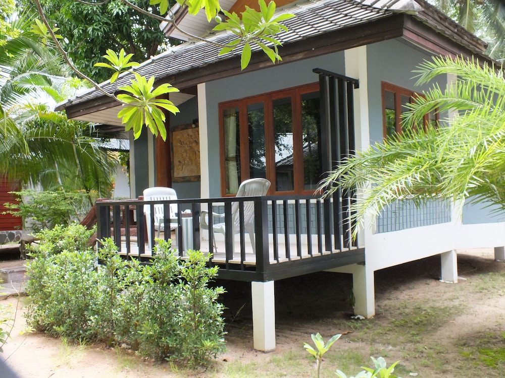 Bottle Beach 1 Resort