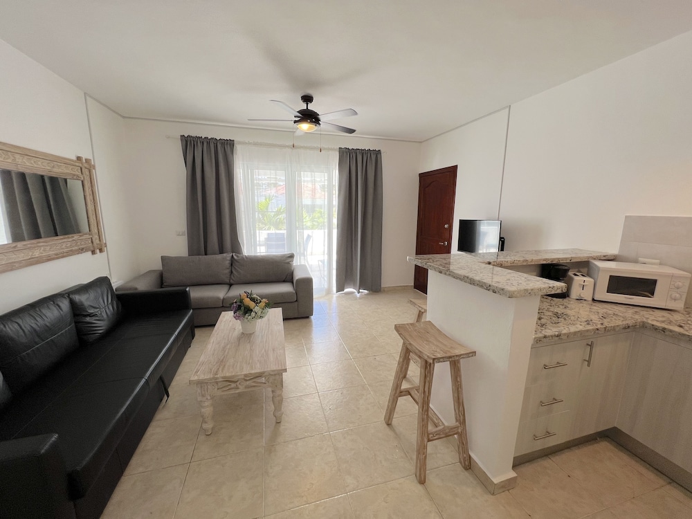 Los Corales Tropical Beach Resort & SPA