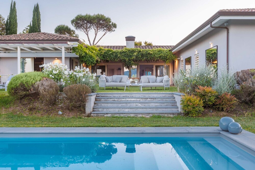 The Secret Escape Villa