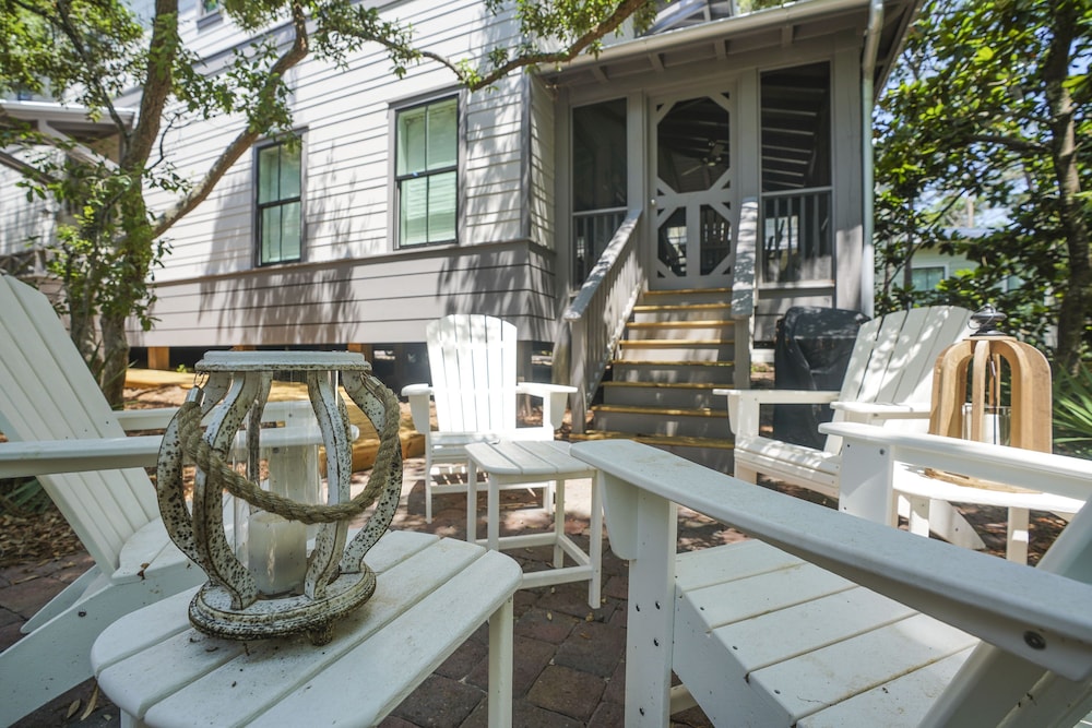 Magnolia Cottages by the Sea by Panhandle Getaways