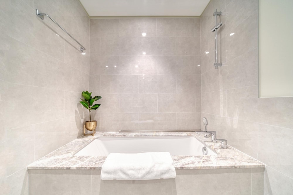 City Living at Its Best Near Burj Khalifa