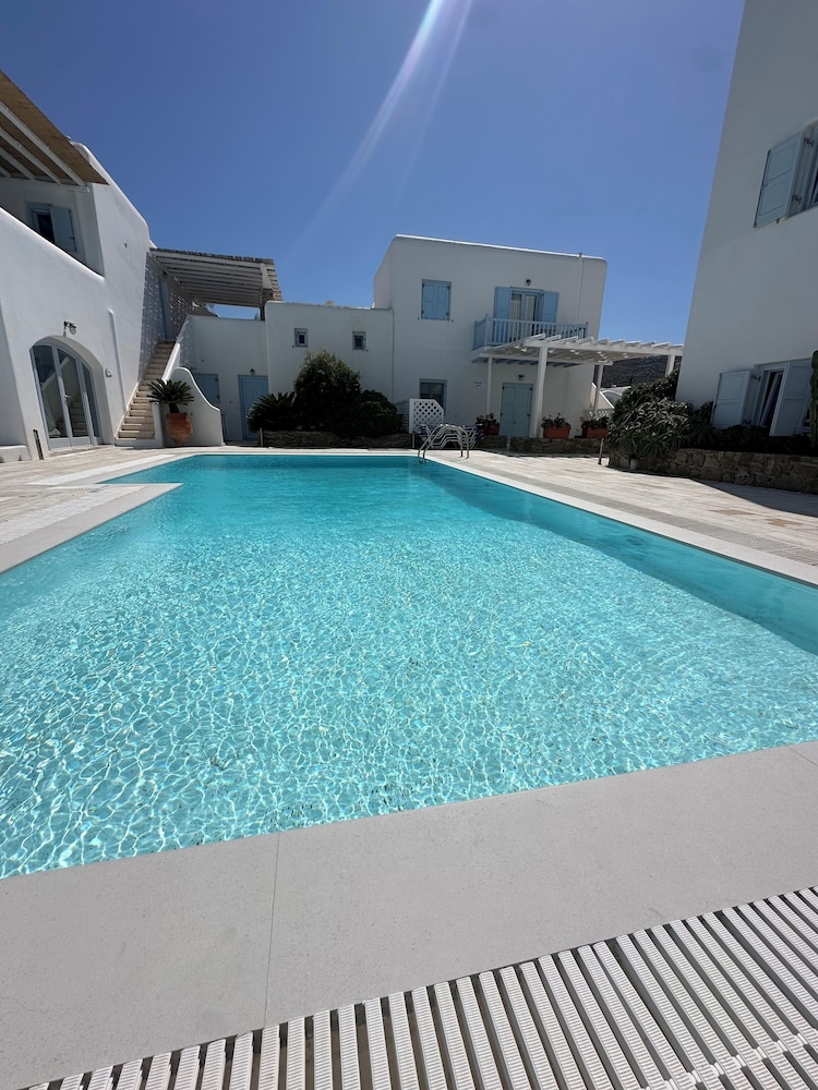 Mimoza Collection suites