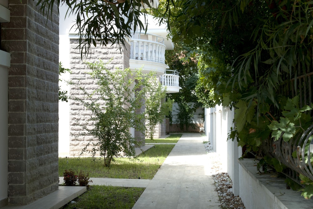 Bamont Villas