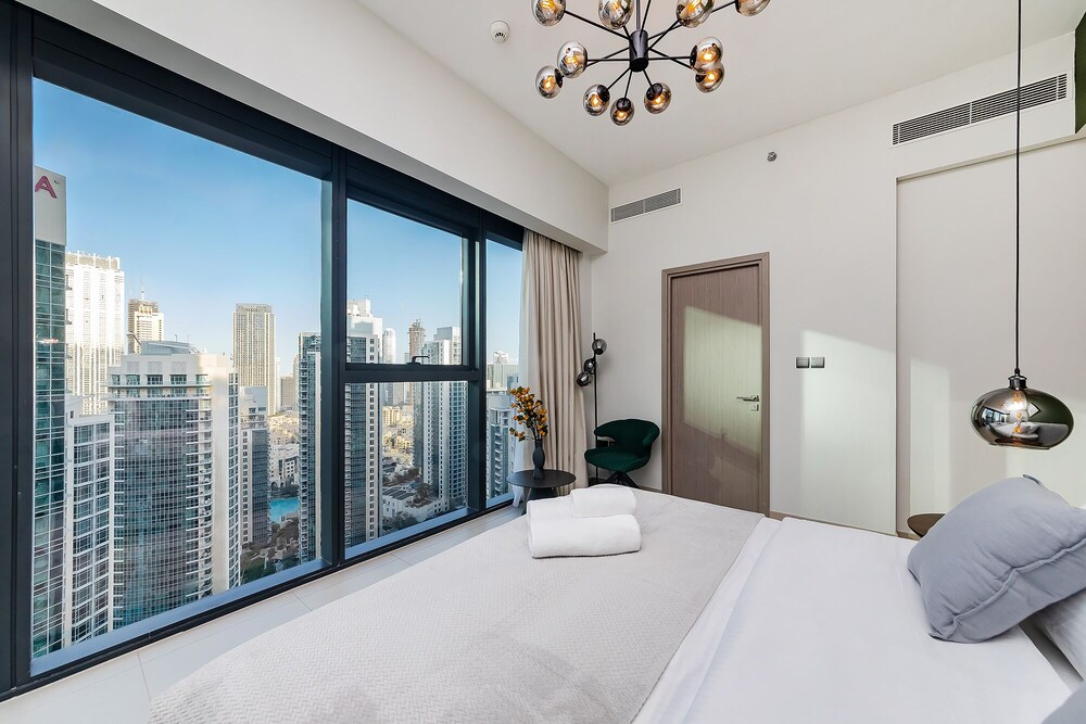 Luxury Burj Khalifa View 4BR