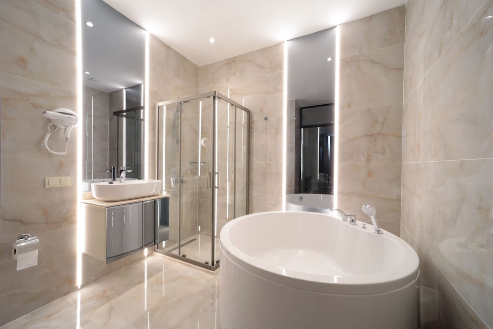 Gatto Suites & Residence