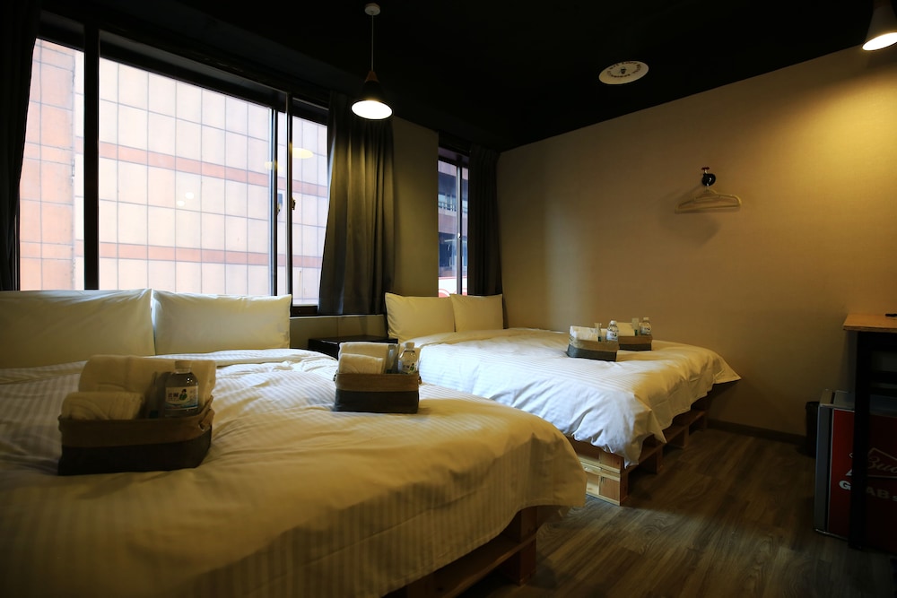 Nys Loft Hotel - Hostel
