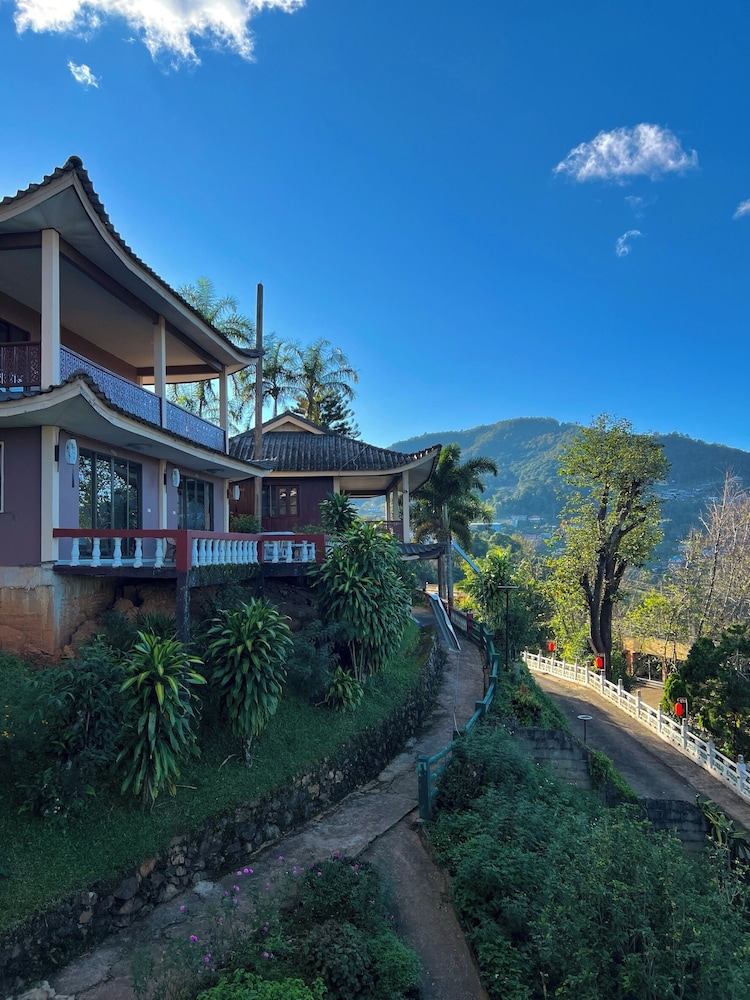 Maesalong Villa