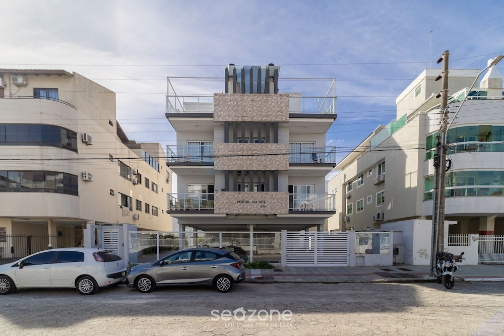 2 Bedroooms Apt w/ BBQ 500m From the Beach Pts0101
