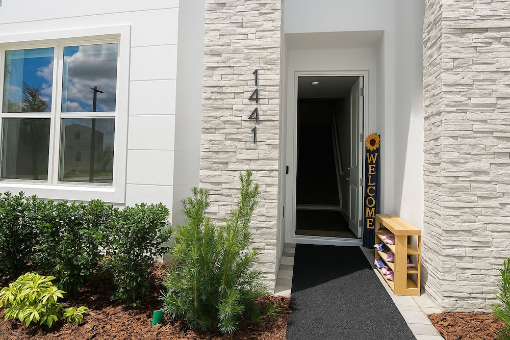 Brand New Luxury House in Clermont