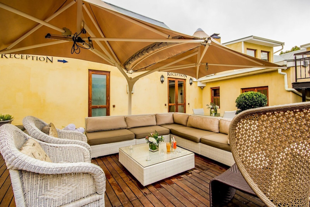 Lemoenkloof Guest House view 2