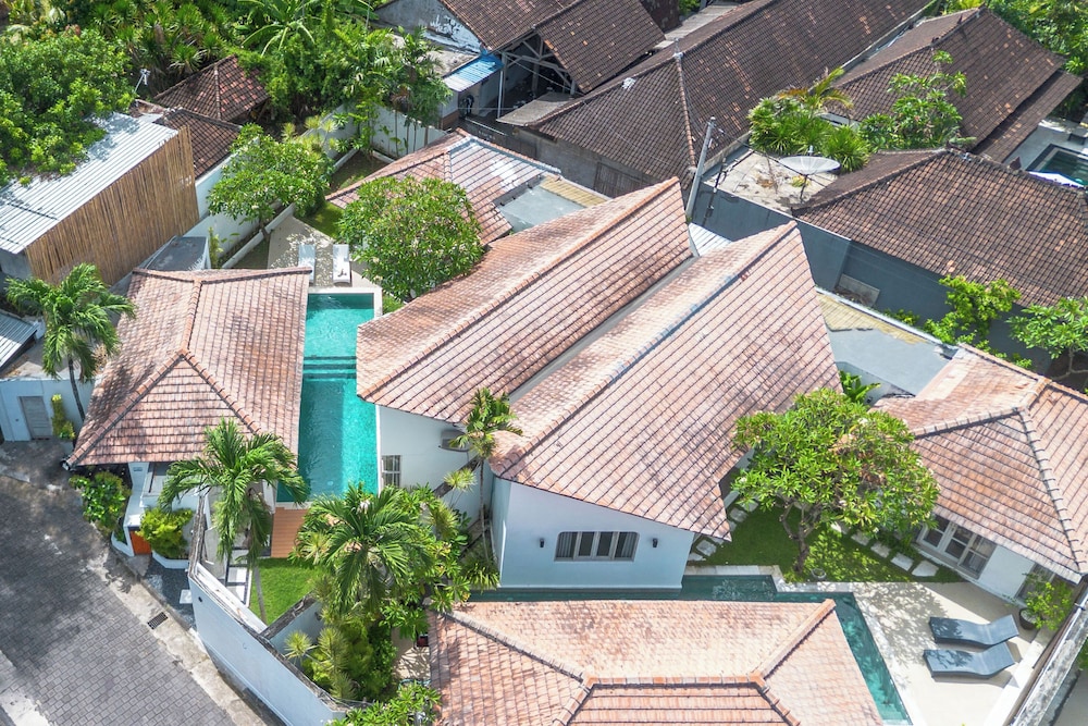 Villa Cocodrilos 2 by Pertama Management