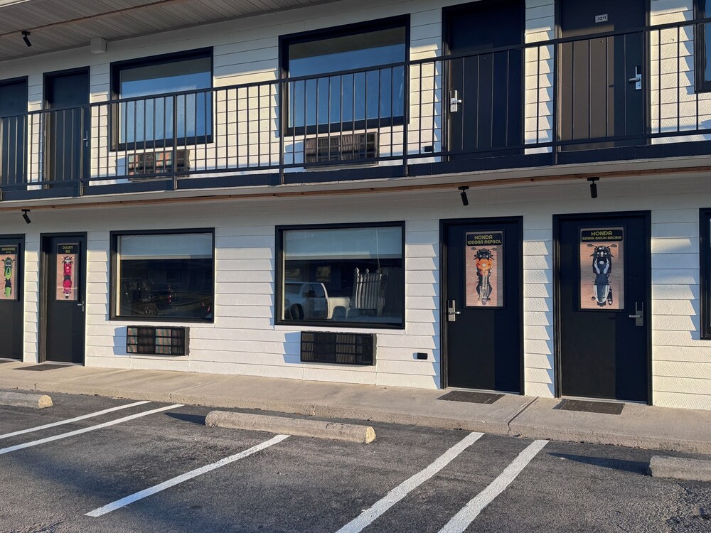 Motorcycle Inn