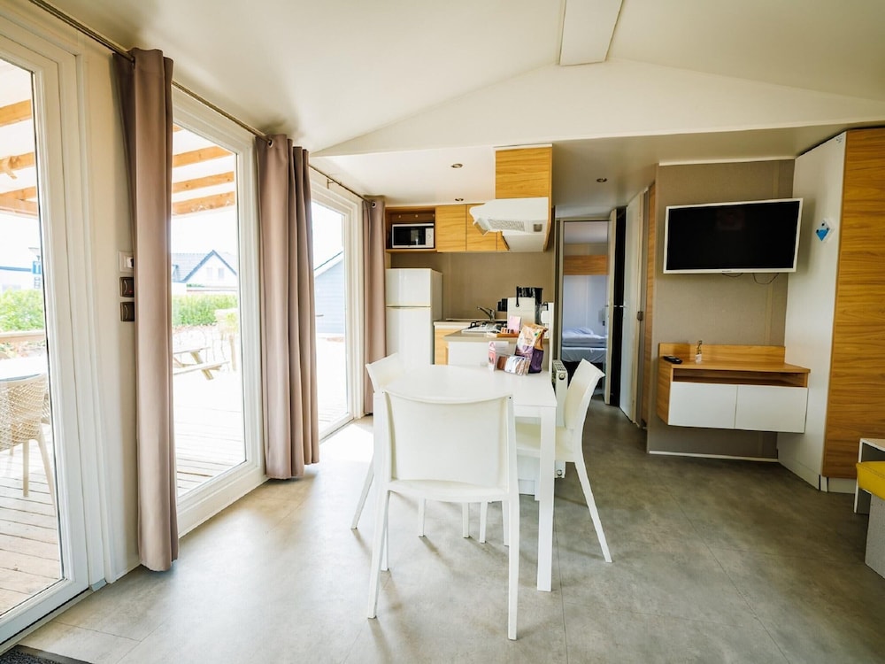 Chalet With Terrace at the Lake and Beach view 4