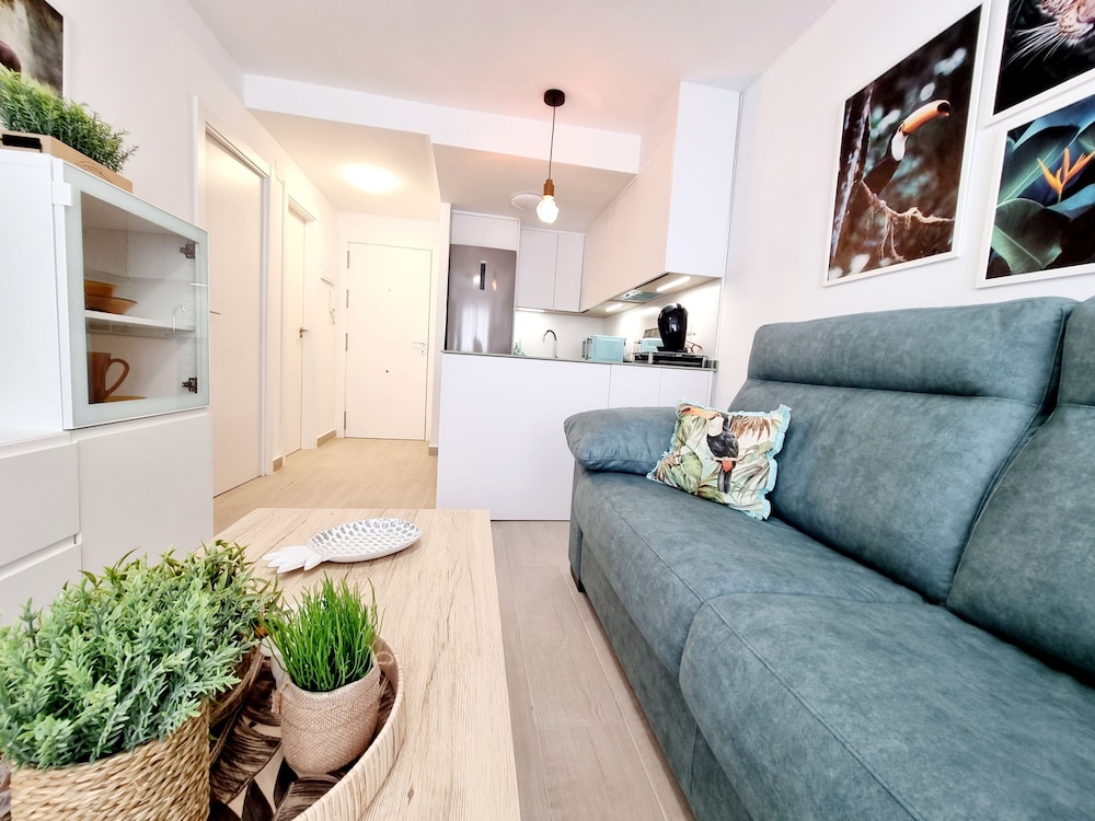 Modern and Cozy Apartment Just Steps From Los Locos Beach
