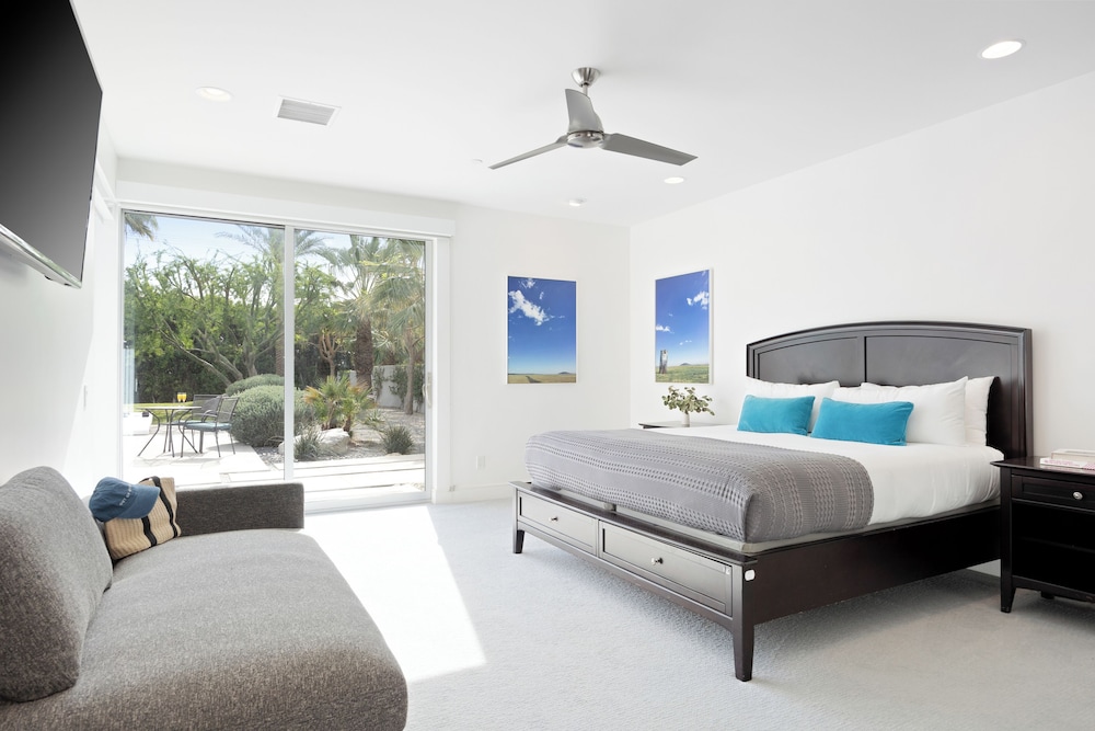 The Polo Villas by AvantStay – Modern Oasis Near Empire Polo Club