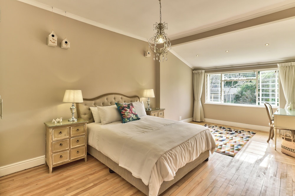 Maple Residence