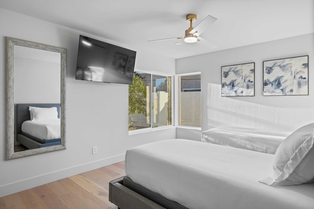 El Dorado by Avantstay Luxe 4BR w/ Pool, Putting Green, Fireplace Near Kierland