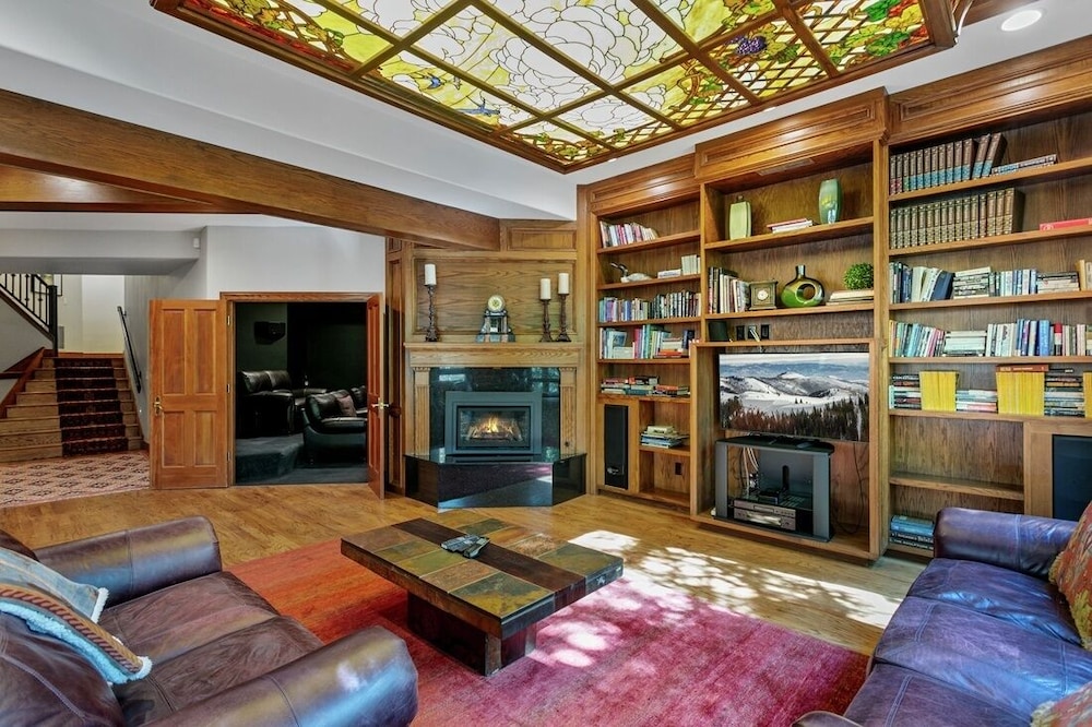 3135 Thistle - 7 Bedroom Private Home 7 Home