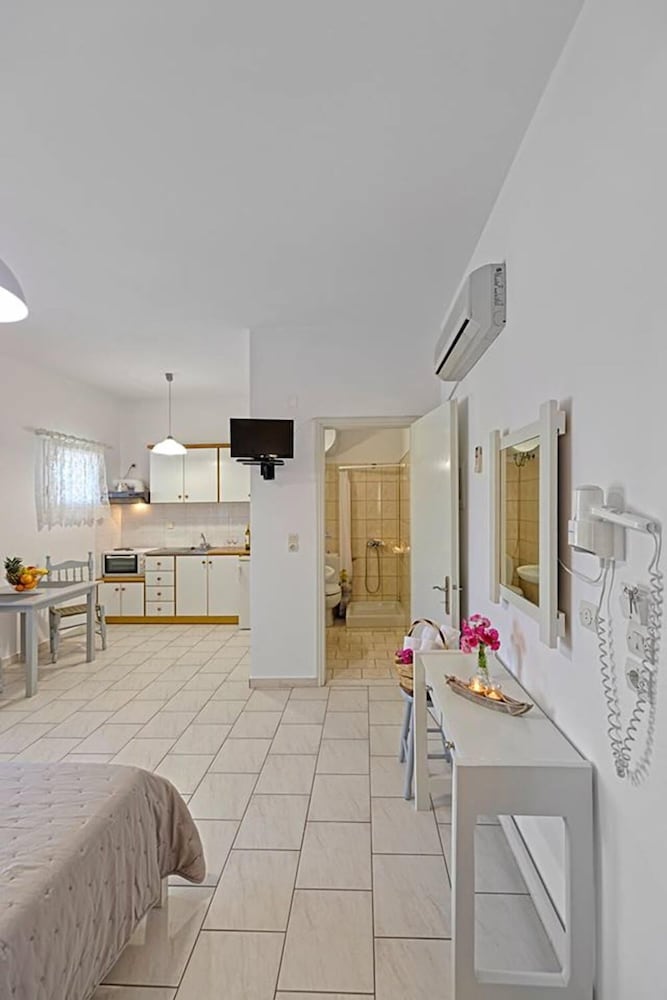 Letta's Apartments