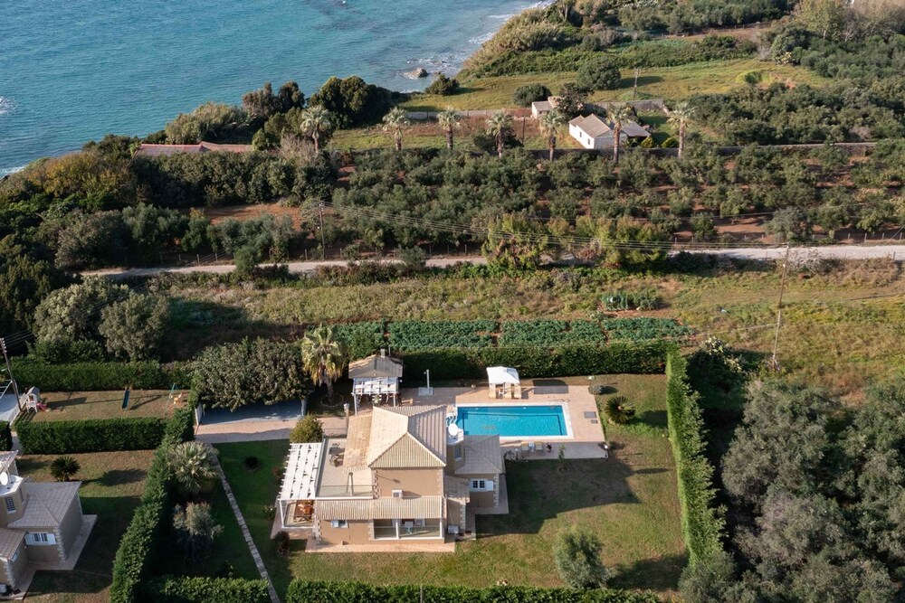Villa Erato With Private Swimming Pool