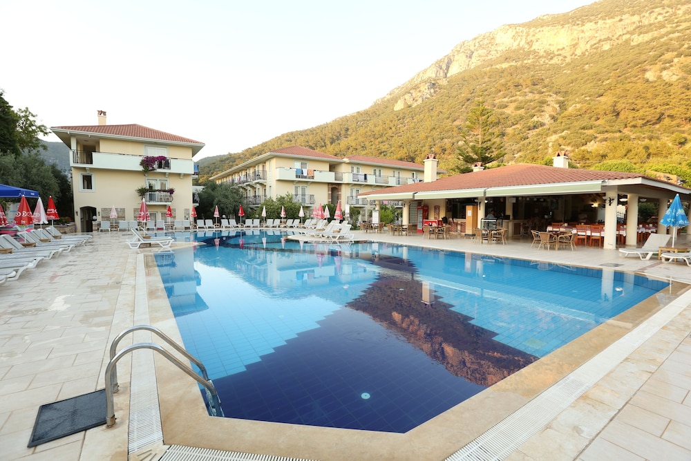 Mavruka Hotel - Image 20