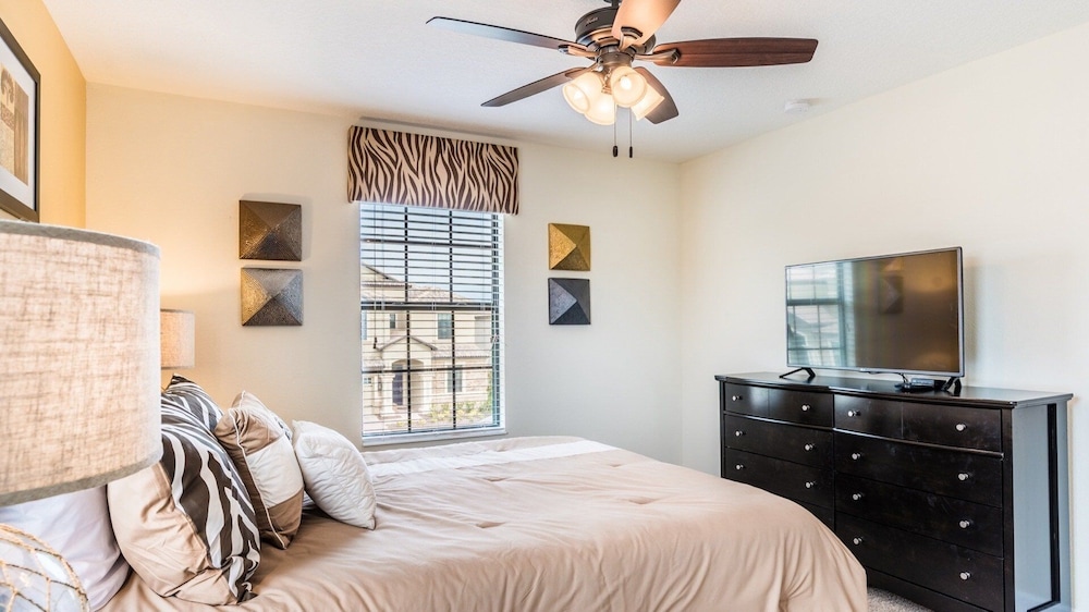 Championsgate Resort 8 Bedroom Private Pool Home with Game Room 8 Home
