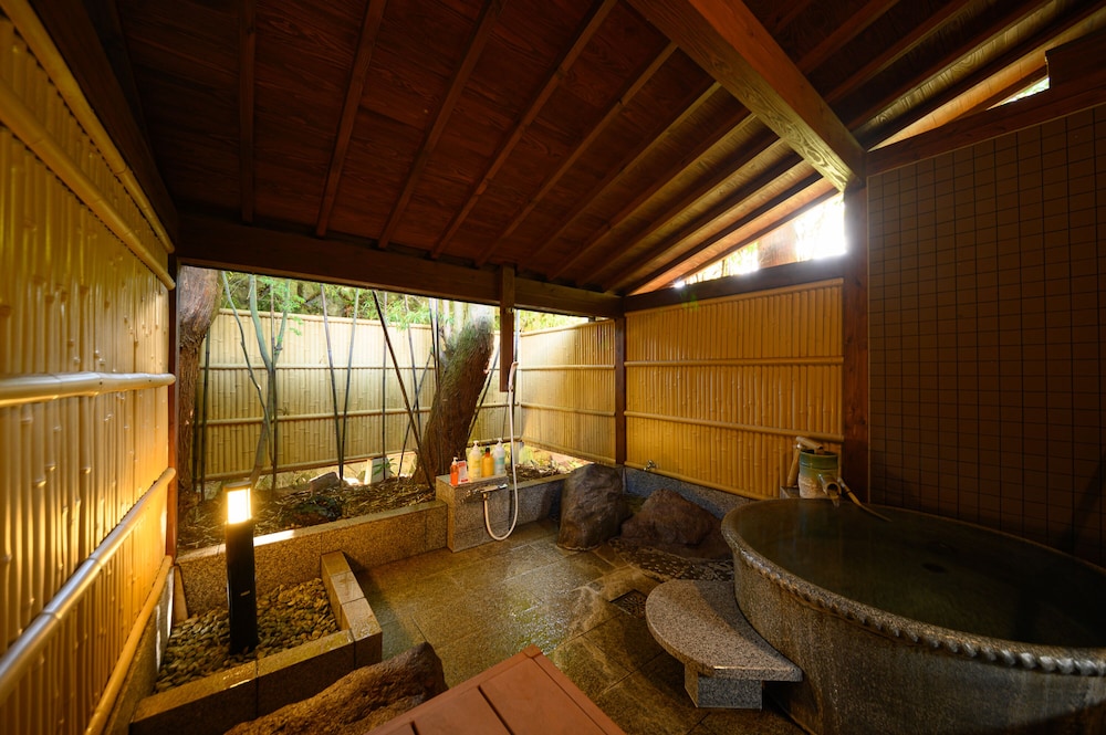 Yufuin Onsen Ryokan Mebaeso