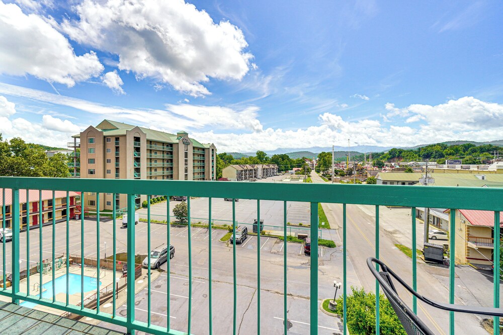 1 Mi to The Island in Pigeon Forge: Condo w/ Pools