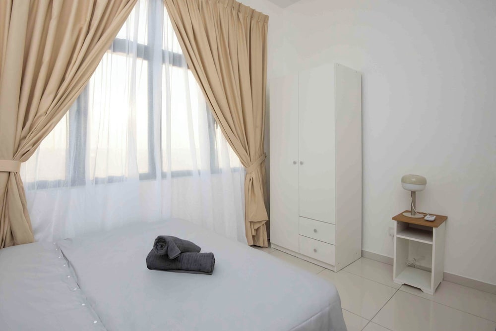 2BR Apt Space Residency Near KSL CIQ JB