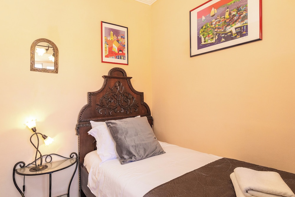 Antaeus Residence