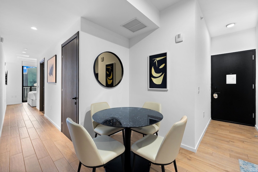Apt with Stunning View at Downtown Miami