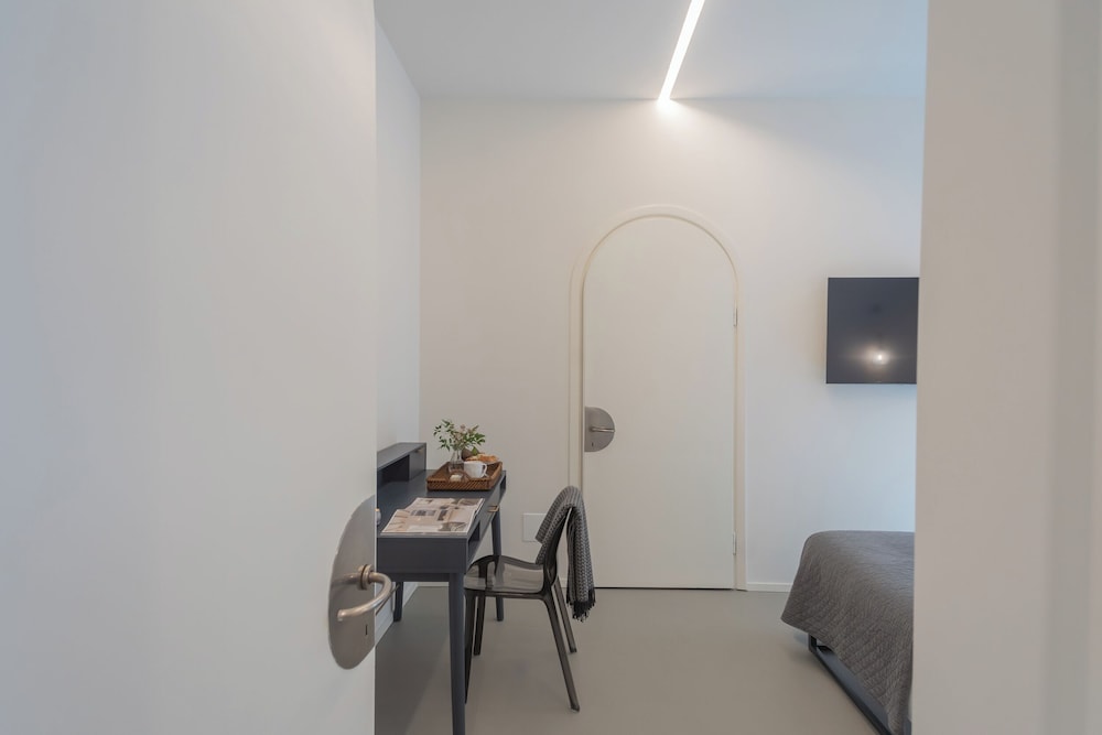 Como Liberty Suites - Garbo by Rent all Como