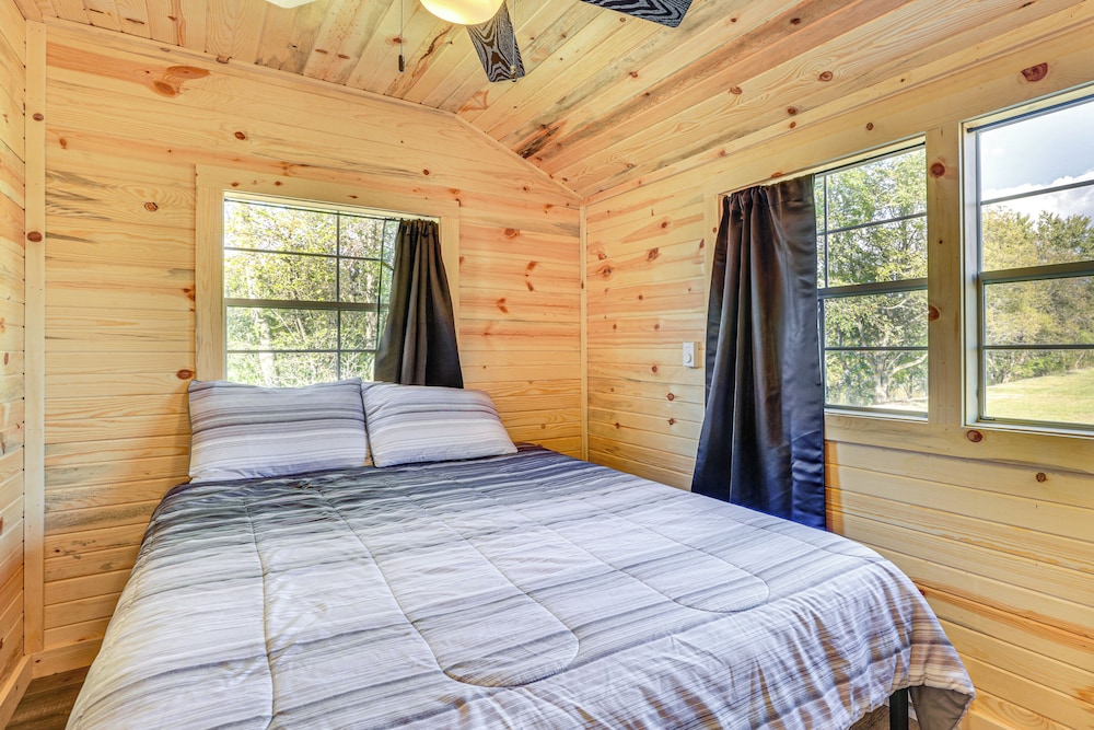 Riverfront Cabin Near Yellowstone Lake State Park view 5
