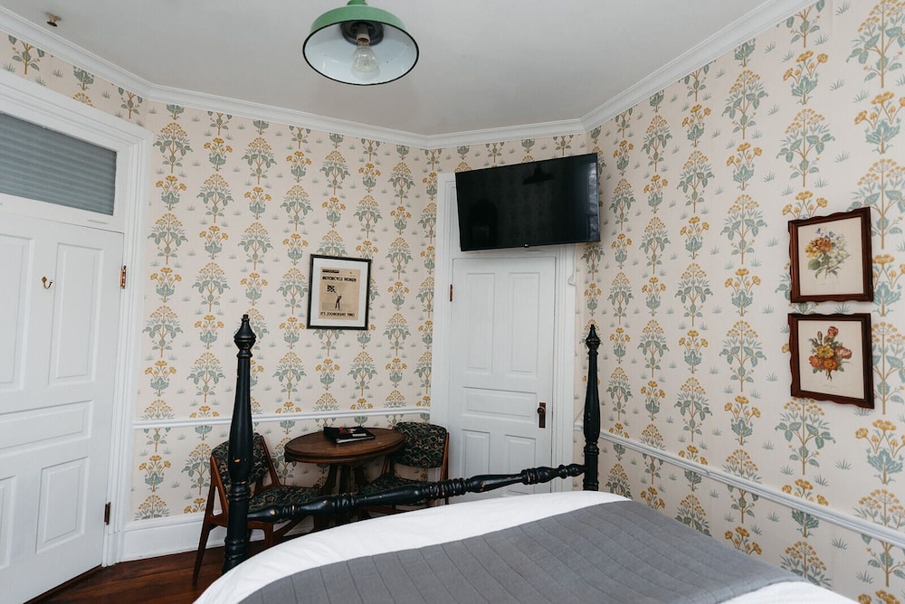 Ellerbeck Mansion Bed & Breakfast
