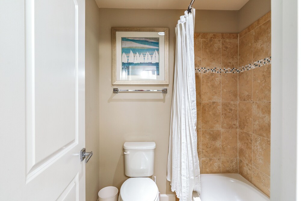 Swim, Hike & Chill: Spacious Ocean View Townhome!