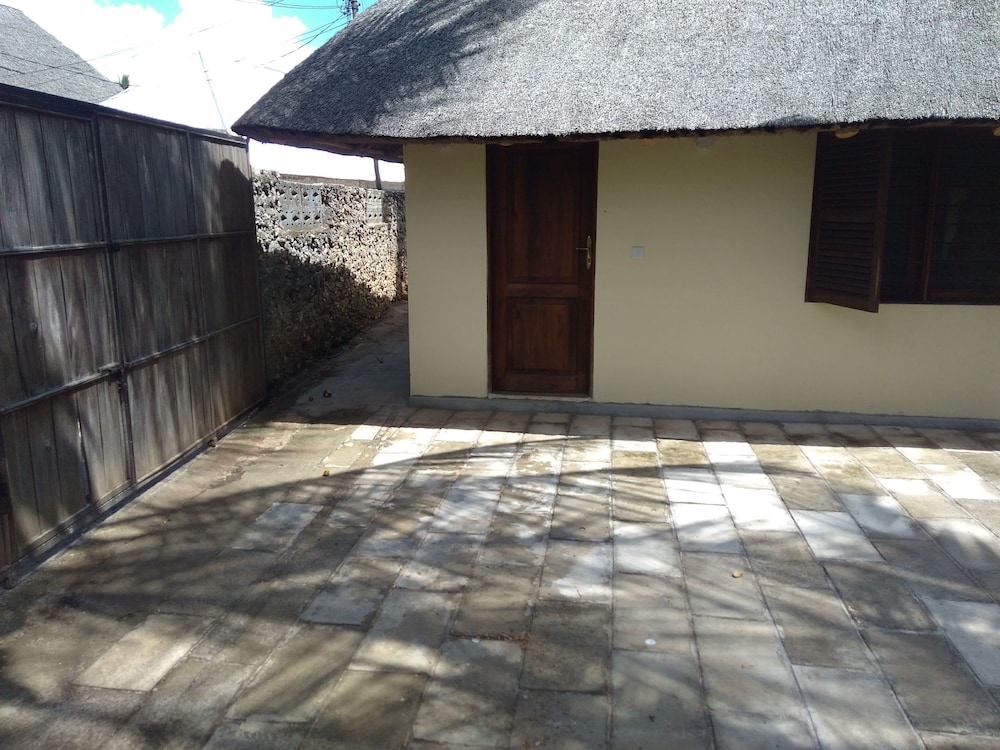 Alibi's Well Villa