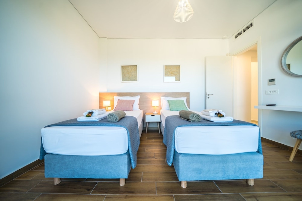 Villa Con Vista- Heated Pool 4 bdr Sleeps 8