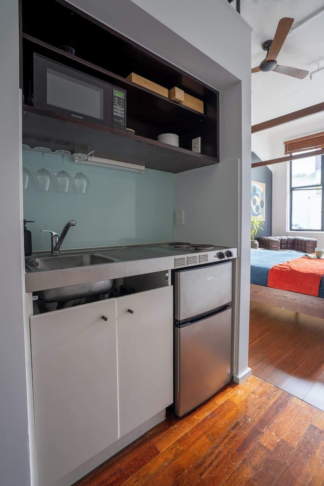 Cosy CBD Loft Walk to Dining+Shopping Zodiak Stays