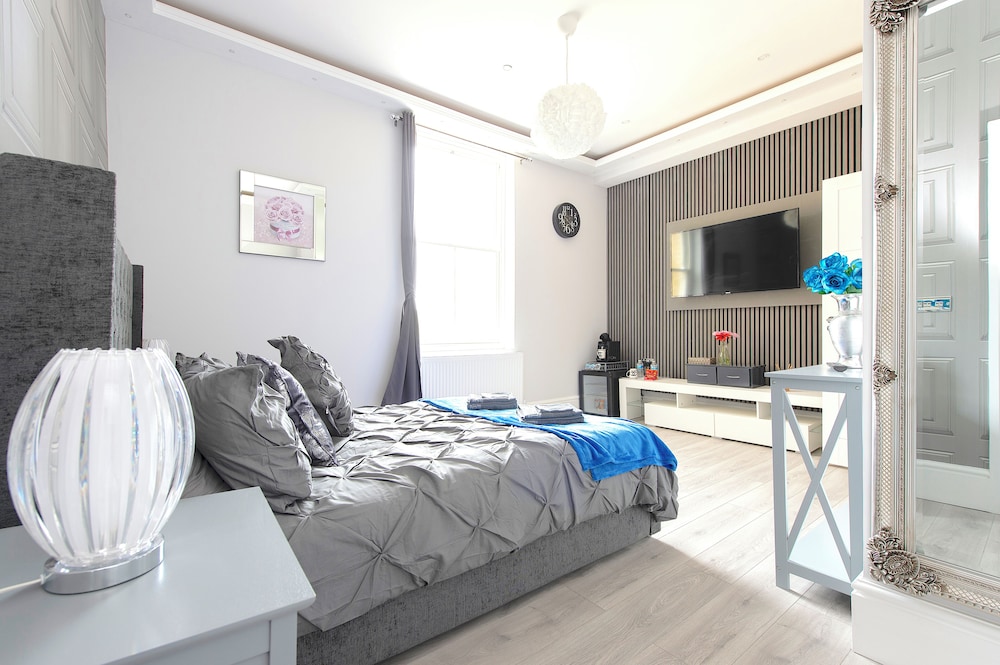The Pond House - Ensuite Rooms