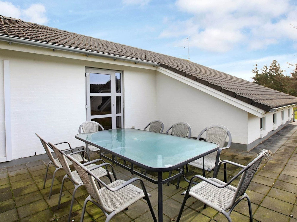 10 Person Holiday Home in Blavand view 5