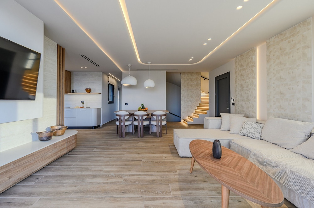 Nysa Luxury 2