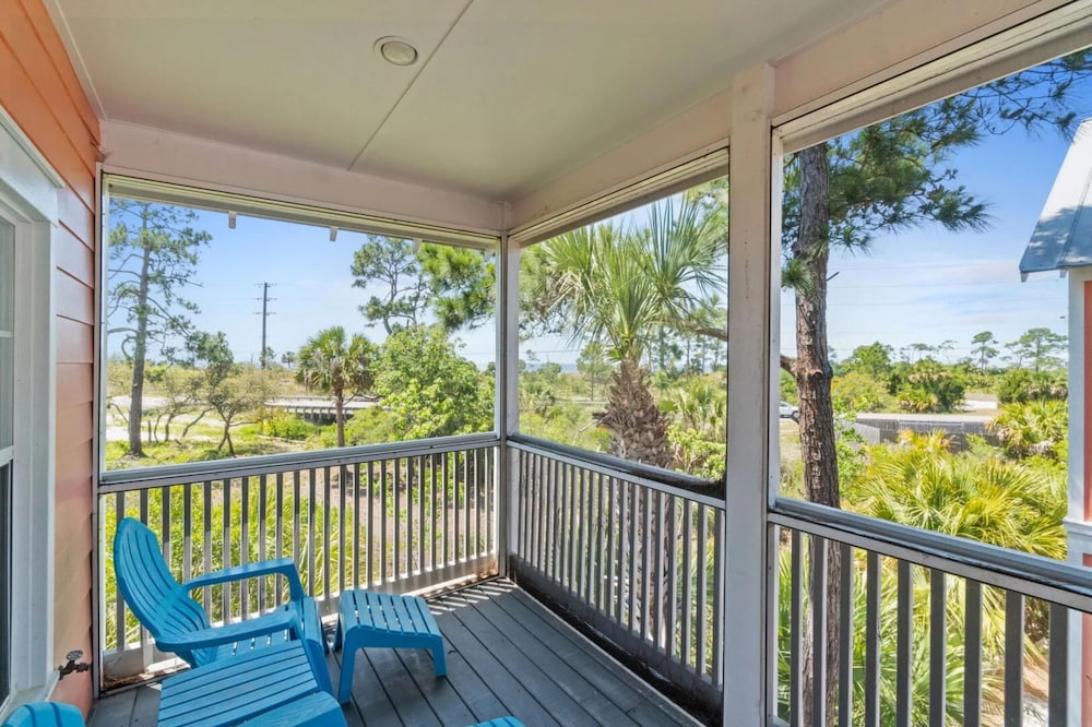Pet Friendly Beach House - Sandy Toes